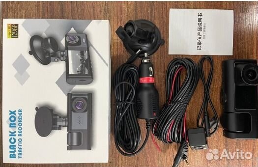 Видеорегистратор c 3-я камерами