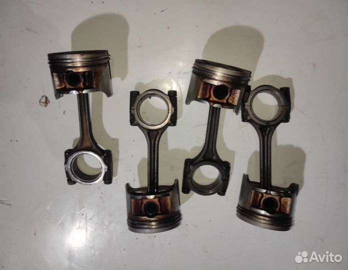 Поршень с шатуном Honda Civic Ferio D15B