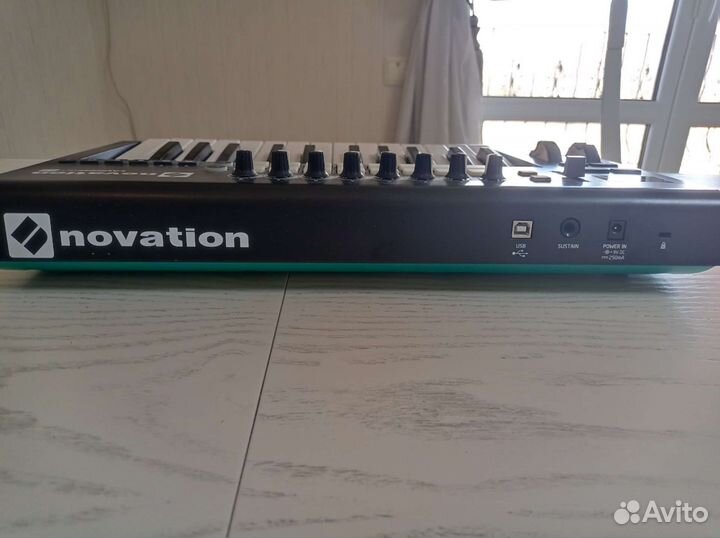 Novation launchkey 25