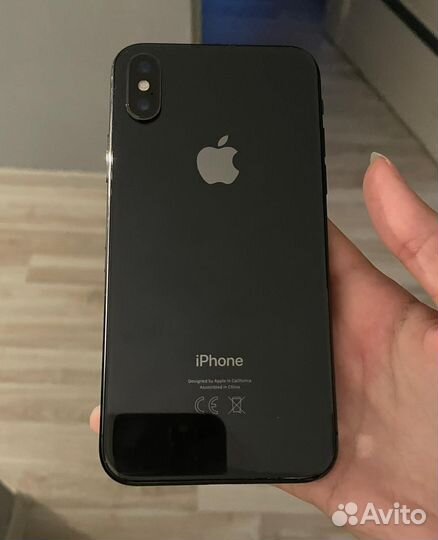 Телефон iPhone 10