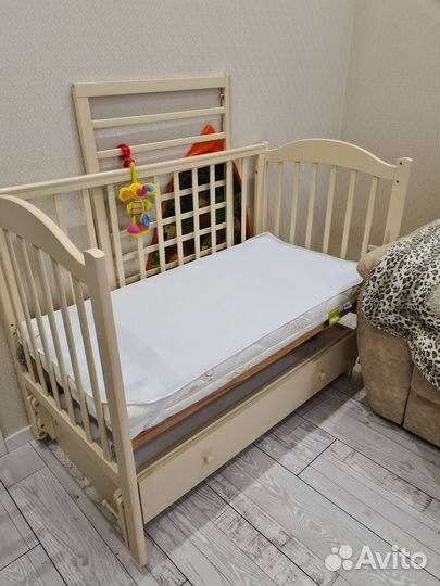 Детская кроватка лель с маятником и ящиком