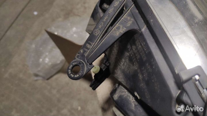 Фара правая передняя Рено Дастер