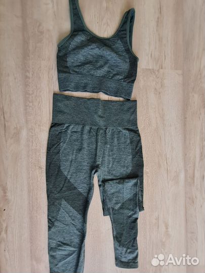 Костюм для йоги и фитнеса