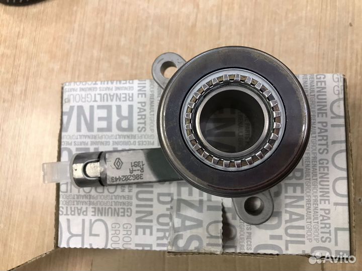 Подшипник выжимной с цилиндром сцепления