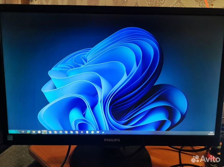 Монитор 22 дюйма Philips 223V5LSB 1920*1080