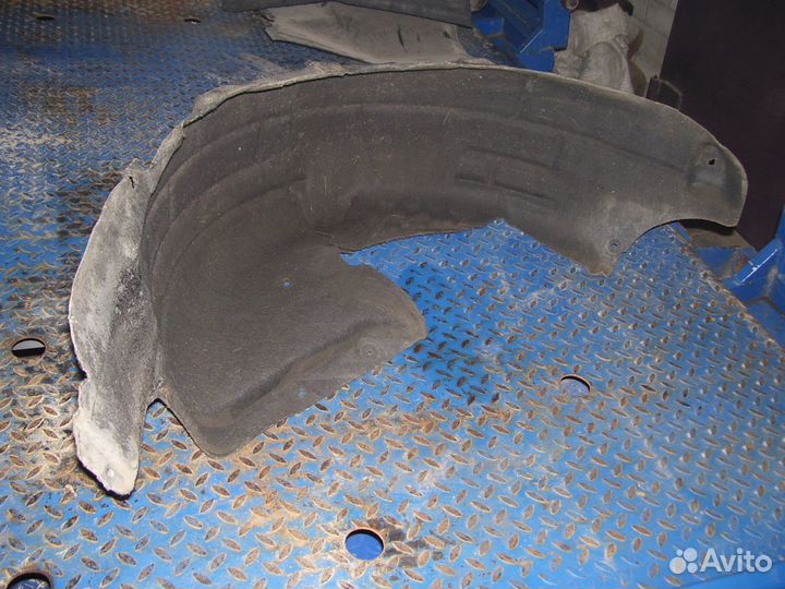 Форд мондео 4 Подкрылок задний R