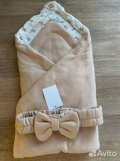 Комплект на выписку новый для мальчика и девочки