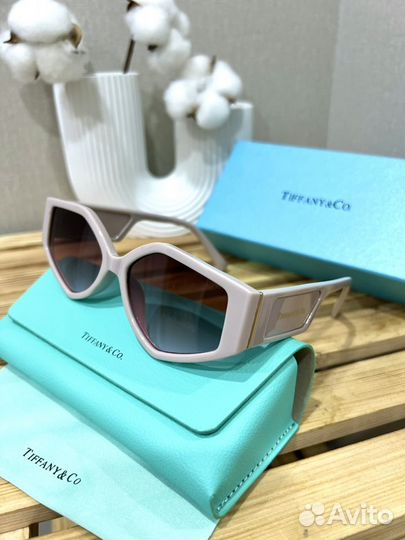 Солнцезащитные очки tiffany&Co