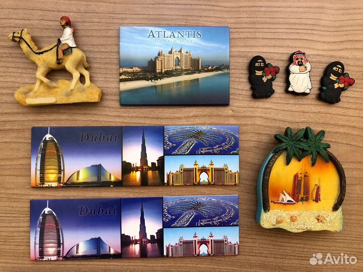 Магниты на холодильник из разных стран Мира