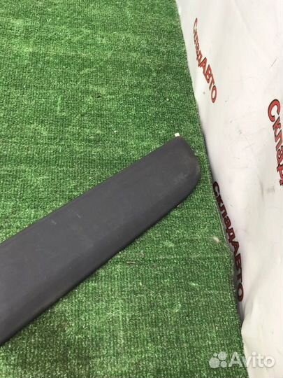 Молдинг двери передний левый Suzuki Sx4 2006-2013