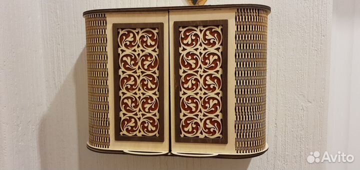 Панно из дерева