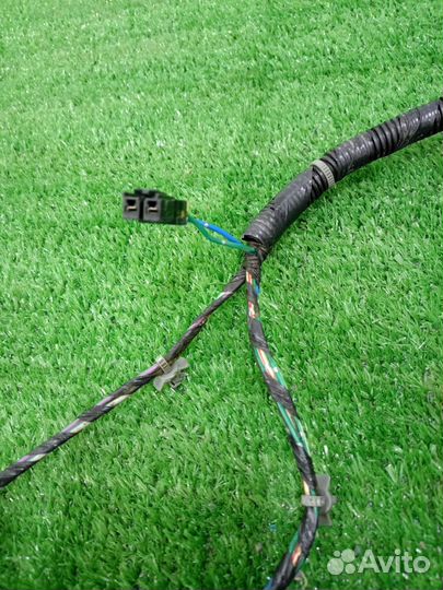 Проводка задней правой двери Nissan primera P11