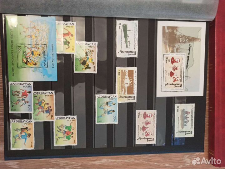 Большой и маленький альбом с марками