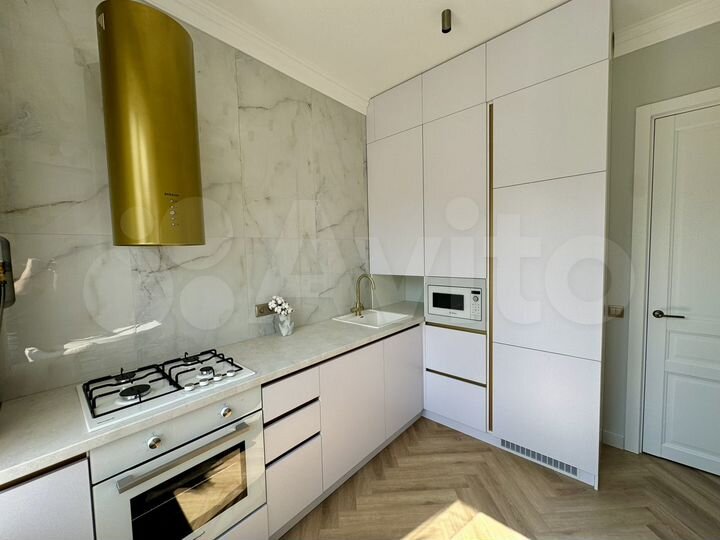 2-к. квартира, 57,6 м², 4/10 эт.