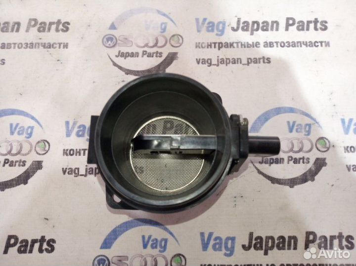 Датчик массового расхода воздуха Audi A4 B7 BWE