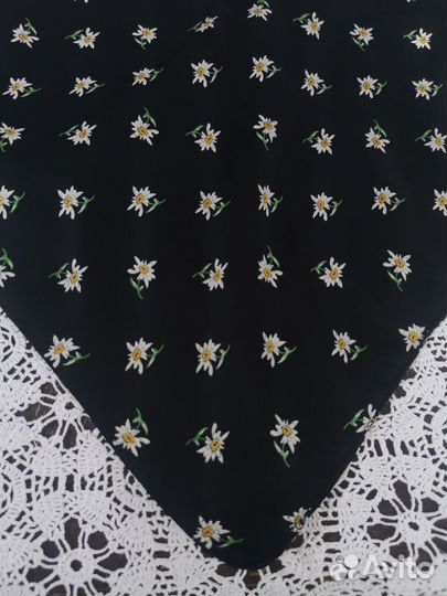 Эдельвейс платочки на чёрном фоне