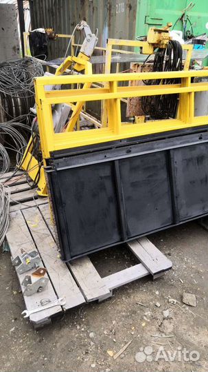 Аренда фасадного подъемника (строительная люлька)