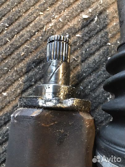 Внутренняя граната Нисан Альмера Н16 1.5 qg15de