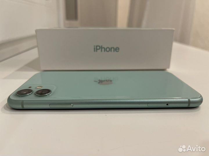 iPhone 11, 64 ГБ