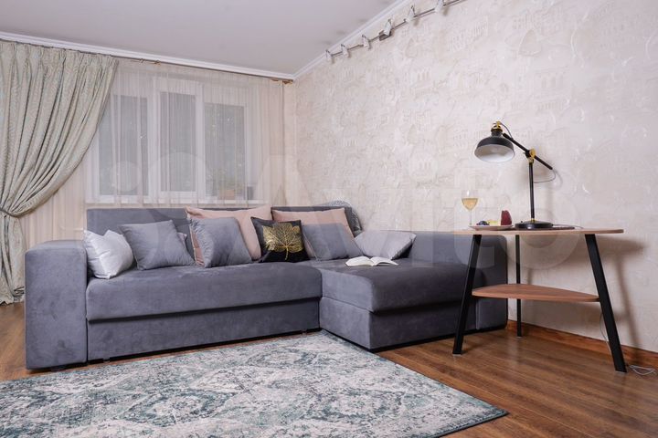 2-к. квартира, 54 м², 1/5 эт.