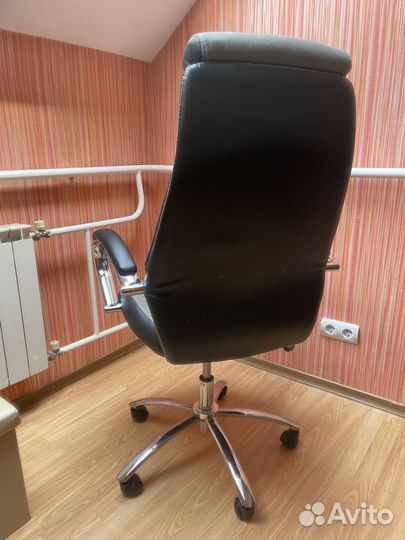 Компьютерное кресло