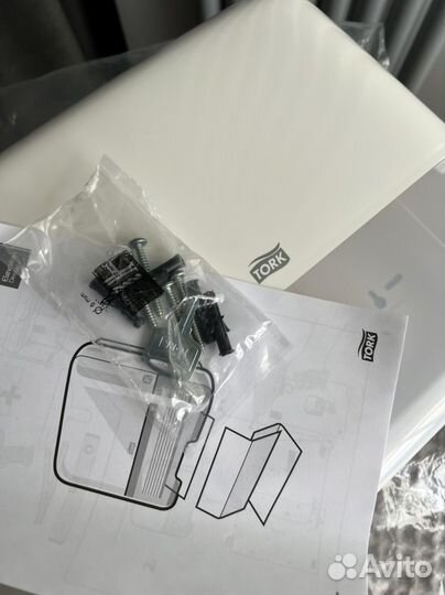 Новый Диспенсер для бумажных полотенец tork