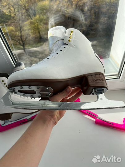 Коньки фигурные Graf Arosa