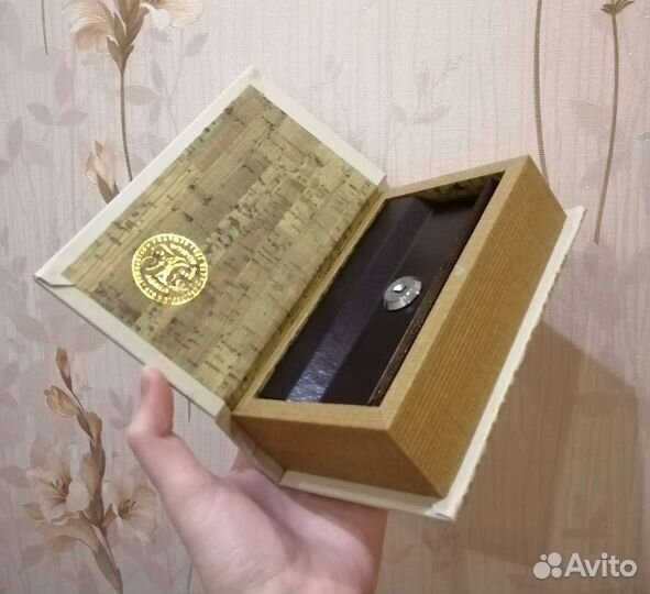 Сейф тайник в виде книги