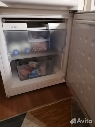 Холодильник веко