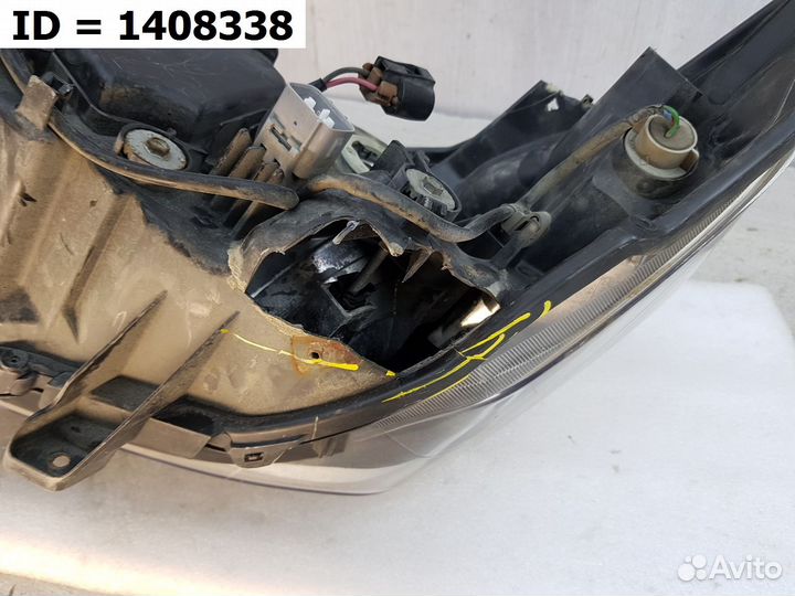 Фара правая Toyota Land Cruiser