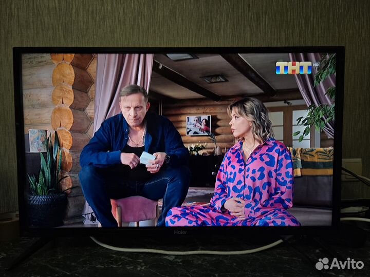 Телевизор 32 дюйма82 встроенной цифровой пристав