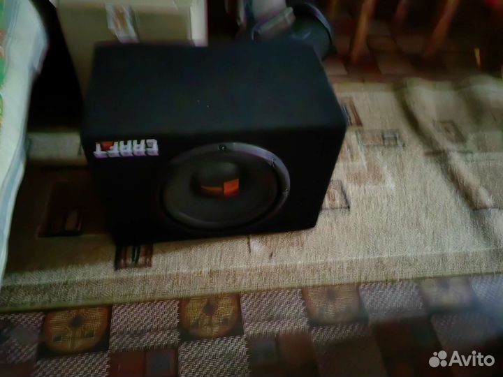 Активный сабвуфер в авто