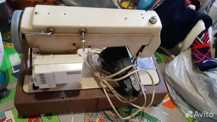 Швейная машинки и оверлок