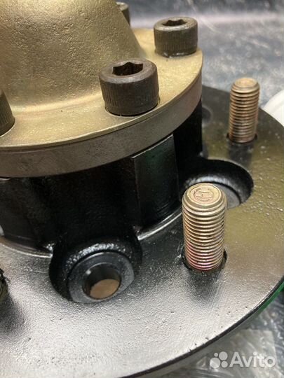 Frontera Rodeo Trooper Vehicross ступица