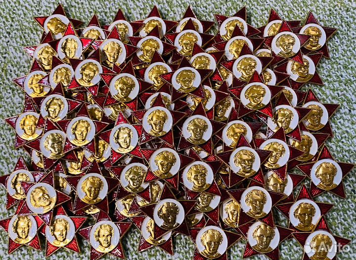 Значок октябренка новый (лотом 100 штук)