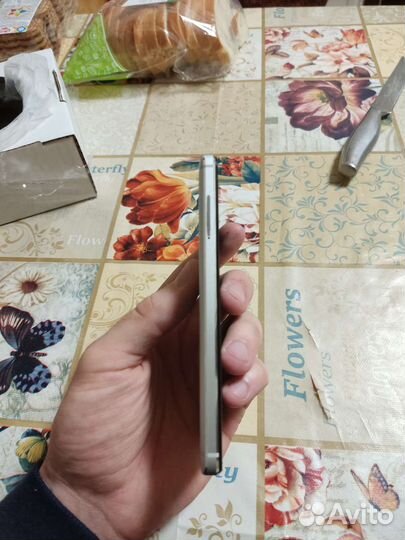 Телефон Xiaomi redmi 4 pro