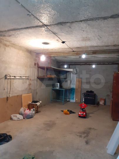 Гараж, > 30 м²