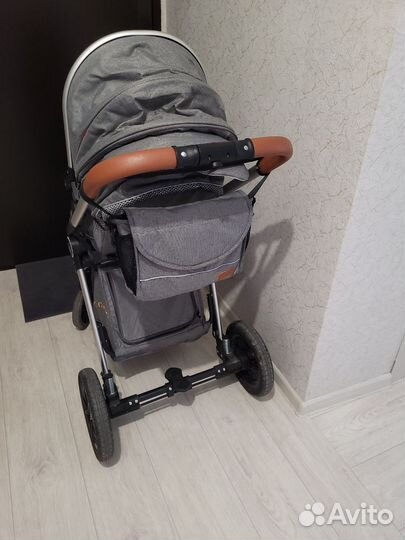 Продаётся детская коляска 2 в 1 lux mom
