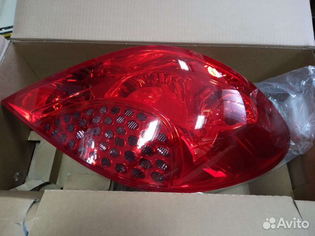 Задний фонарь Пежо 207