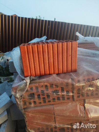 Продам поризованный кирпич 2нф,производства лср
