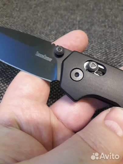 Kershaw Axis-Lock D2