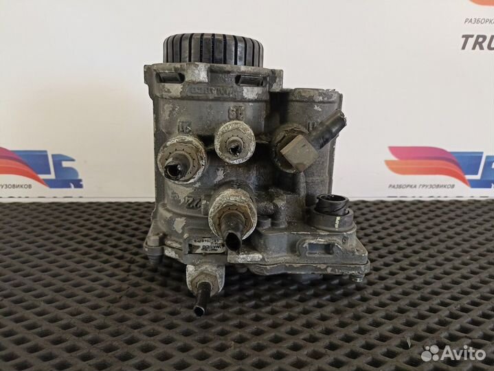 Кран управления тормозами прицепа