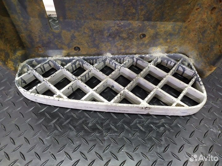 1732322 Корпус подножек левый Scania 5-series