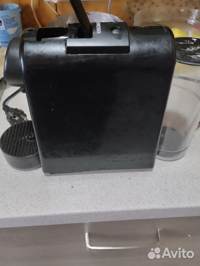 Кофемашина Nespresso essenza mini