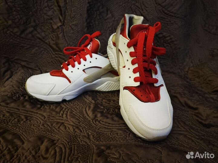 Кроссовки Nike Huarache женские 37.5