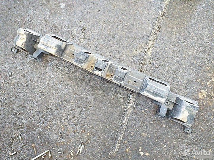 Усилитель бампера задний Peugeot 407 1 DW10bted4