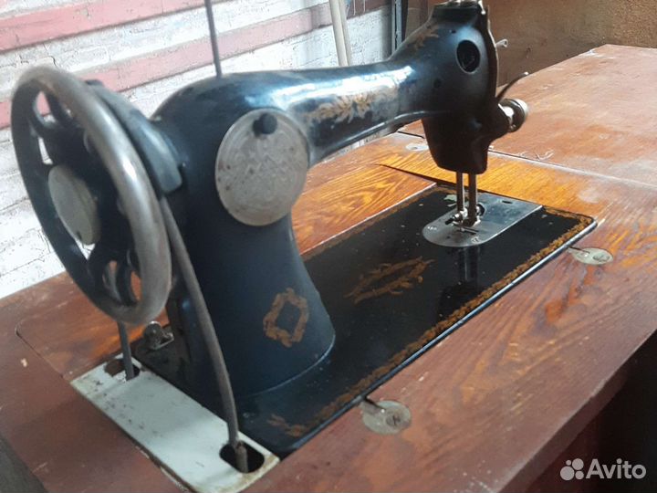 Ручная швейная машинка пмз