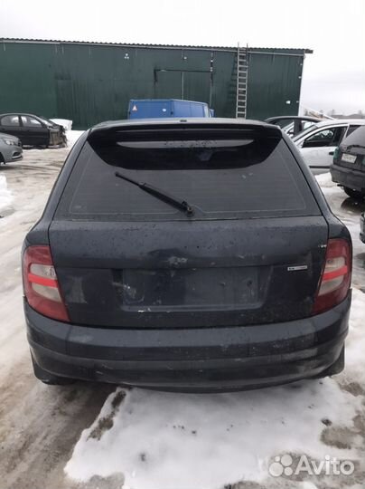 Шкода Фабия 2002 г 1.4 под разбор