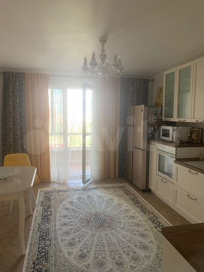 2-к. квартира, 60 м², 3/14 эт.