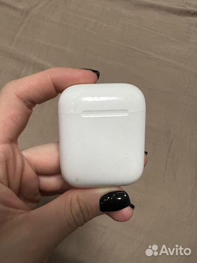 AirPods 2 (2nd Generation)